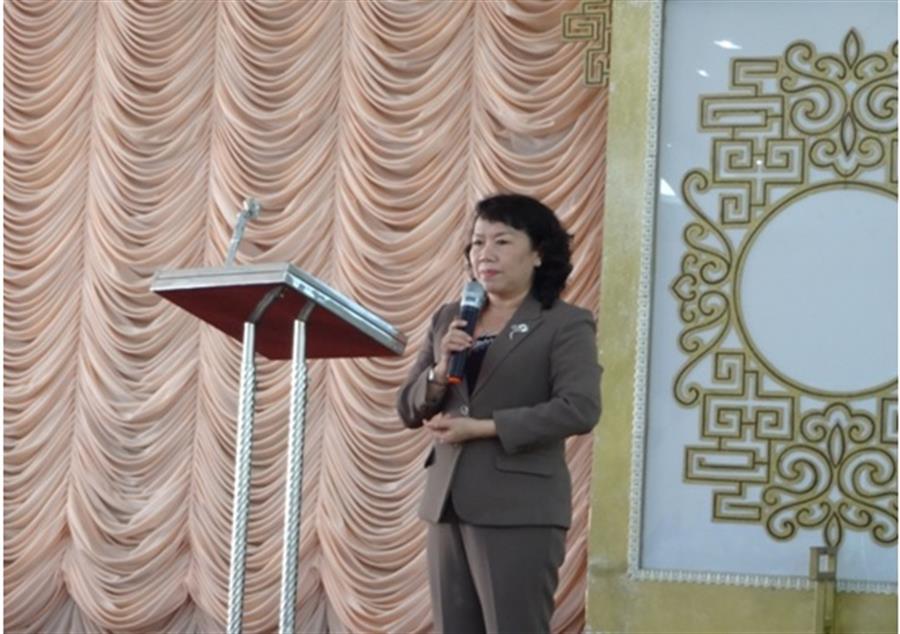 Bà Trần Thị Nhanh, Ủy viên Thường vụ Tỉnh ủy, phó Chủ tịch UBND tỉnh Long An phát biểu khai mạc Hội nghị