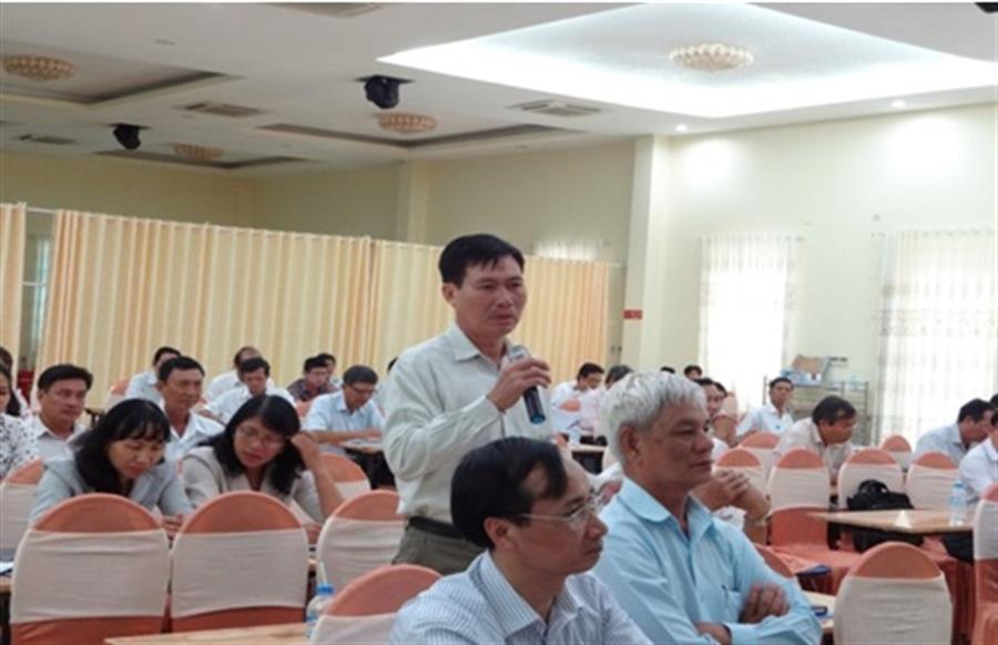 Đại diện Sở Công thương trao đổi về cách thức phối hợp thanh tra, kiểm tra, xử lý vi phạm về nhãn hàng hóa, công bố hợp chuẩn, tiêu chuẩn chất lượng trang thiết bị trên thị trường phục vụ mục tiêu Số hóa truyền hình mặt đất