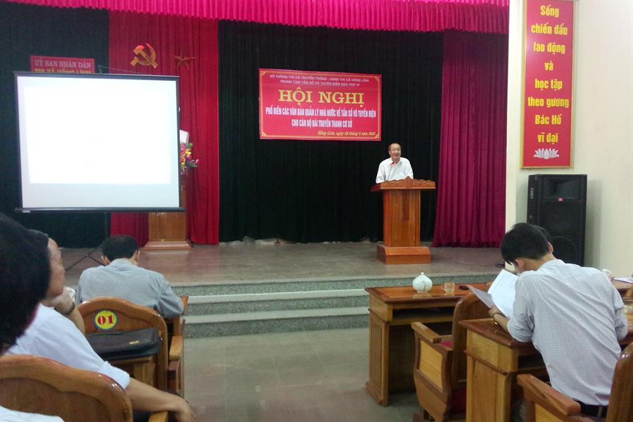 Ông Bùi Đắc Thế - Phó Giám đốc Sở TTTT tỉnh Hà Tĩnh phát biểu kết luận