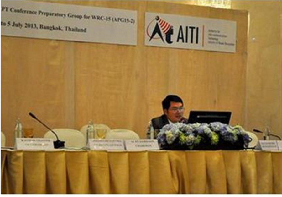 Ông. Phùng Nguyên Phương chủ tịch nhóm soạn thảo 7B