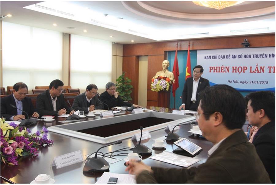 Bộ trưởng Bộ TT&TT Nguyễn Bắc Son phát biểu chỉ đạo tại phiên họp