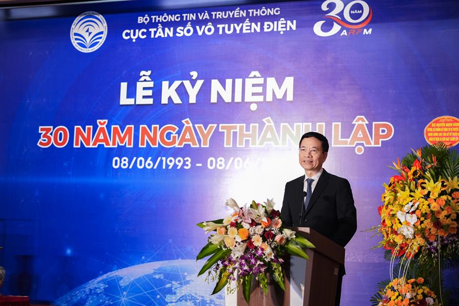 Bộ trưởng Nguyễn Mạnh Hùng phát biểu tại Lễ Kỷ niệm 30 năm thành lập Cục Tần số vô tuyến điện