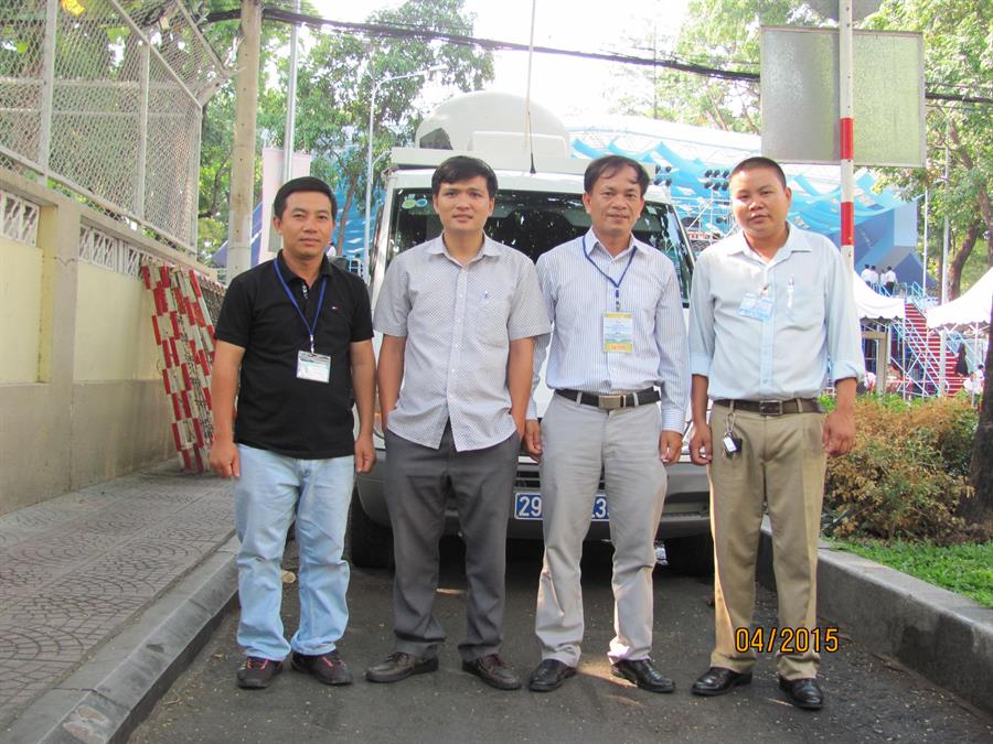 Tổ công tác trực kiểm soát tại khu vực trung tâm lễ hội, sáng ngày 30/4/2015