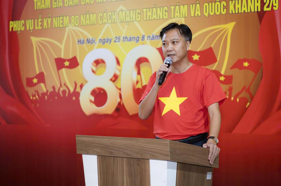 Ông An Xuân Hải – Giám đốc Trung tâm Tần số vô tuyến điện khu vực I – Đại điện cho lực lượng tham gia kiểm soát phát biểu tại buổi Lễ