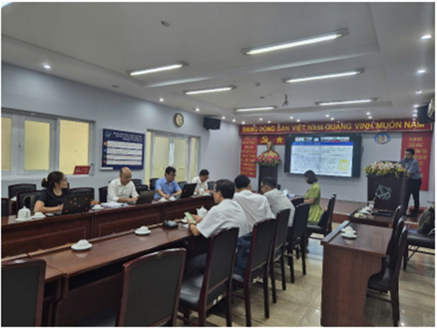 Trung tâm Tần số vô tuyến điện khu vực II trình bày Chuyên đề tại Hội nghị