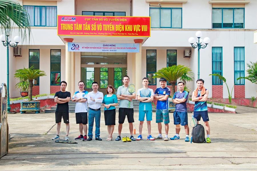 Trung tâm Tần số VTĐ khu vực VIII tổ chức giải cầu lông