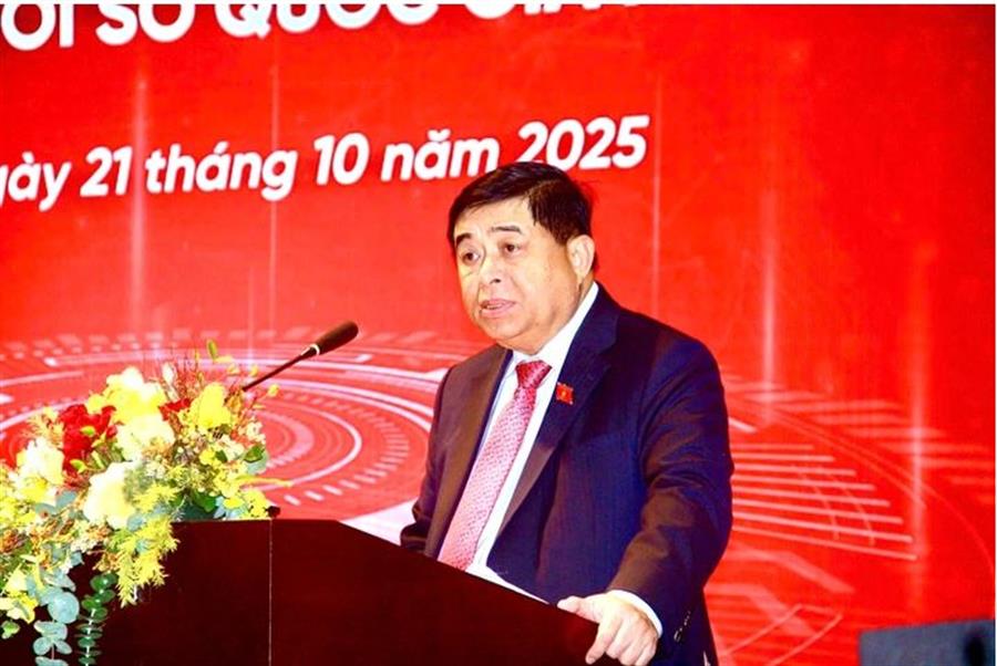 Phó Thủ tướng Nguyễn Chí Dũng phát biểu chỉ đạo tại Chương trình chào mừng Ngày Chuyển đổi số quốc gia năm 2025.