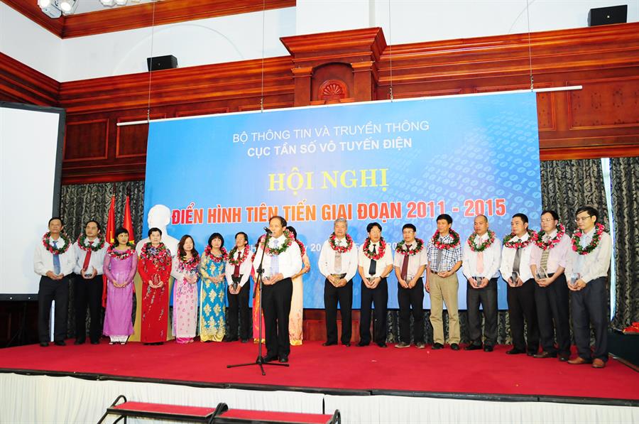 Cục trưởng Đoàn Quang Hoan phát biểu cảm tưởng khi được nhận kỷ vật lưu niệm